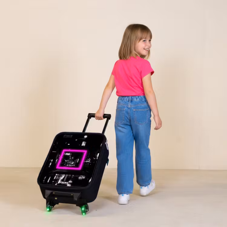 Children's suitcase - Bright pink square with backlit background — 2