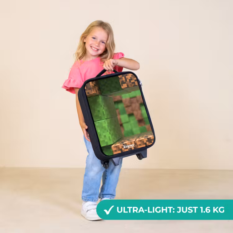 Children's suitcase - Close-up with pixelated blocks — 5
