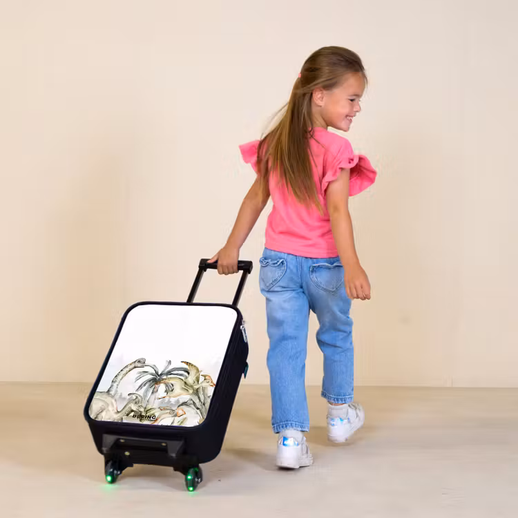 Children's suitcase - Dinos in a rugged landscape — 2