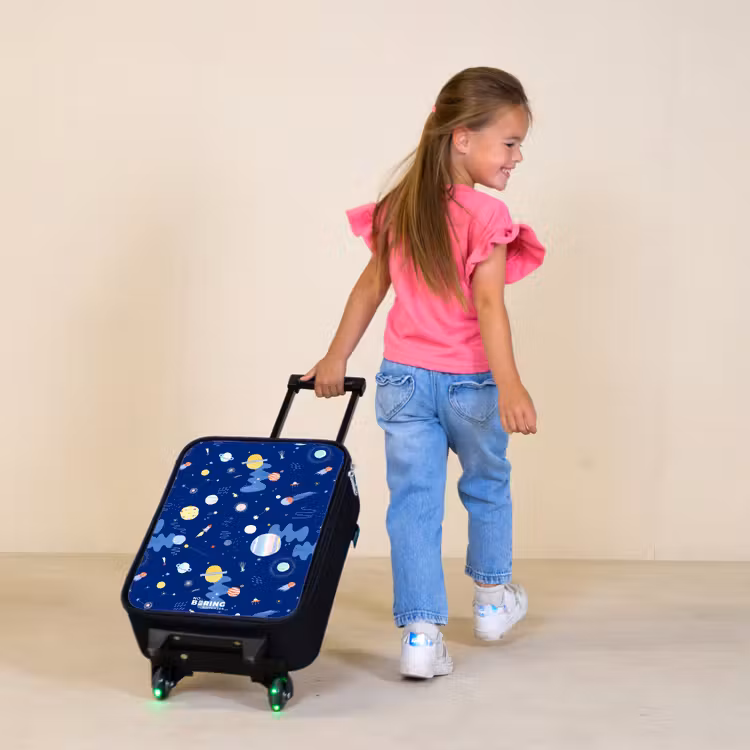 Children's suitcase - Pattern of planets on a dark background — 1