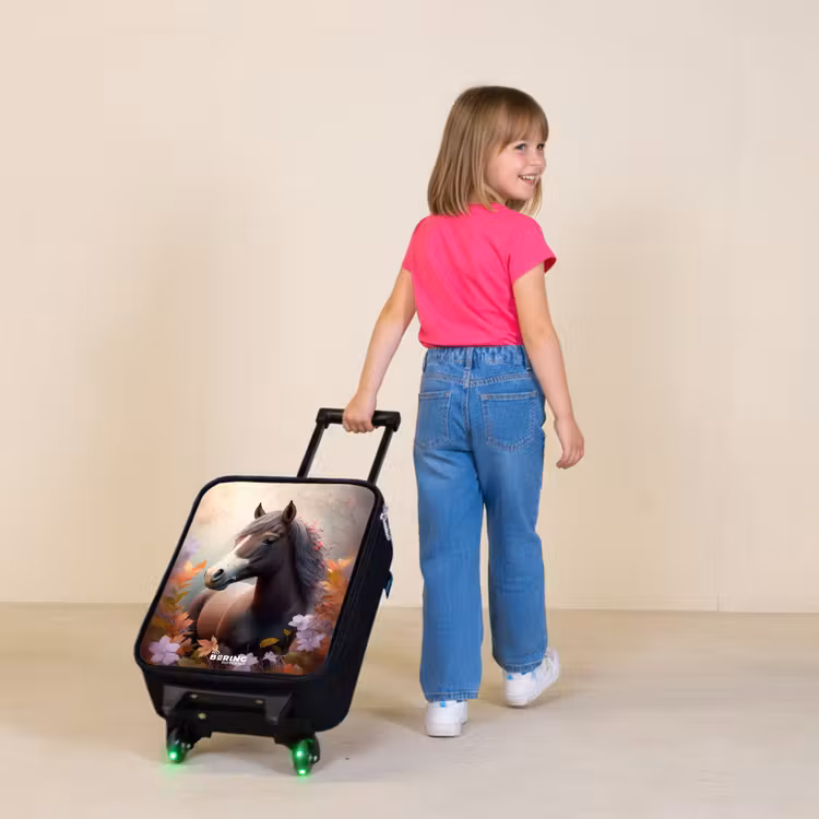 Children's suitcase - Brown horse in autumn — 2