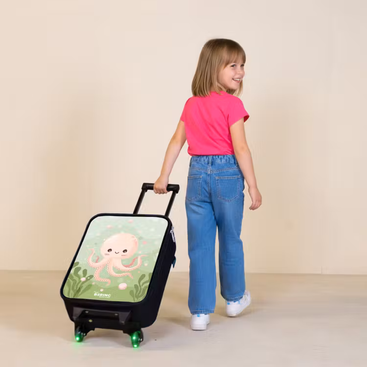 Children's suitcase - Pink octopus with a smile — 2