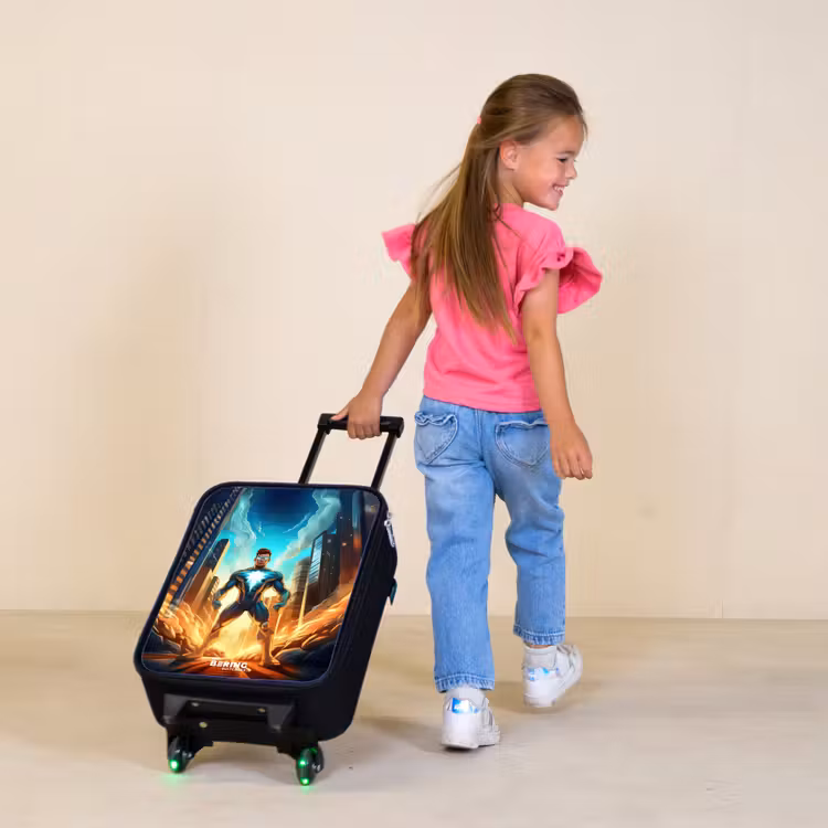 Children's suitcase - City superhero — 1