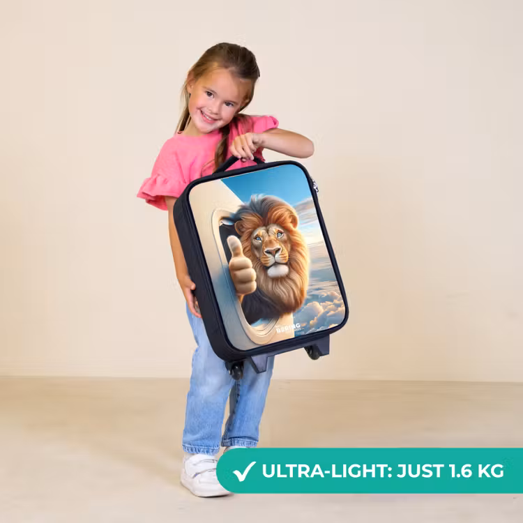 Children's suitcase - Lion out an airplane window with his thumb up — 3