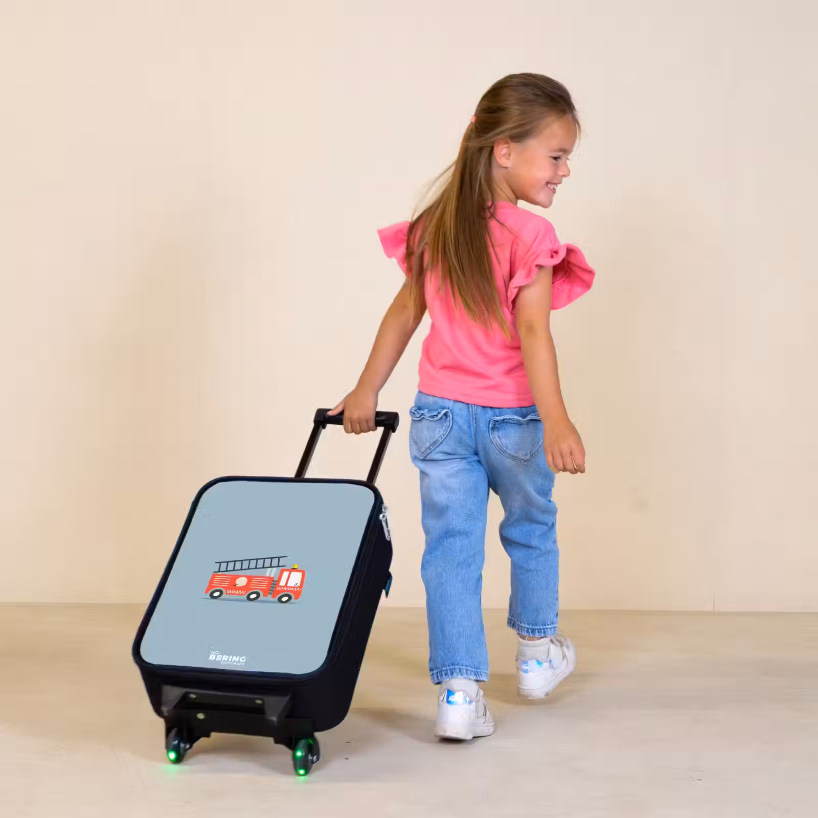 Children's suitcase - Fire engine blue background — 1