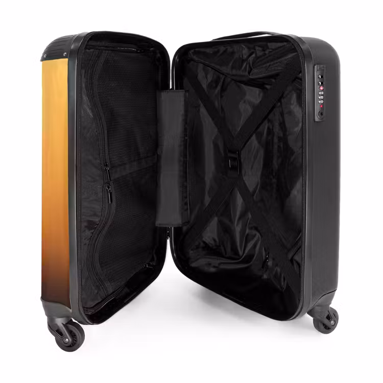Suitcase - A monkey behind wooden wall — 5
