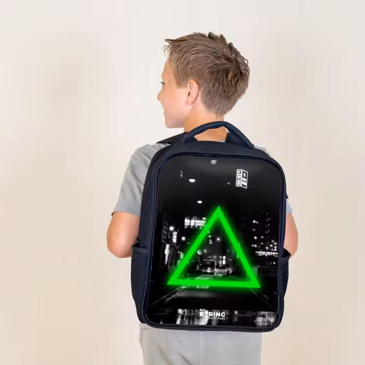 Kids backpack - Black - Bright green triangle — 2