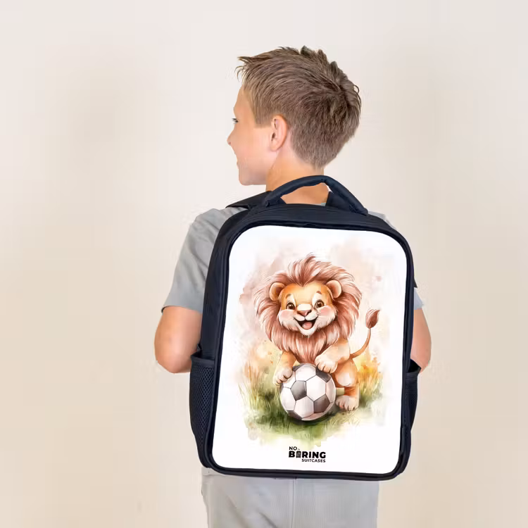 Kids backpack - Black - Playful lion with soccer on lawn — 2