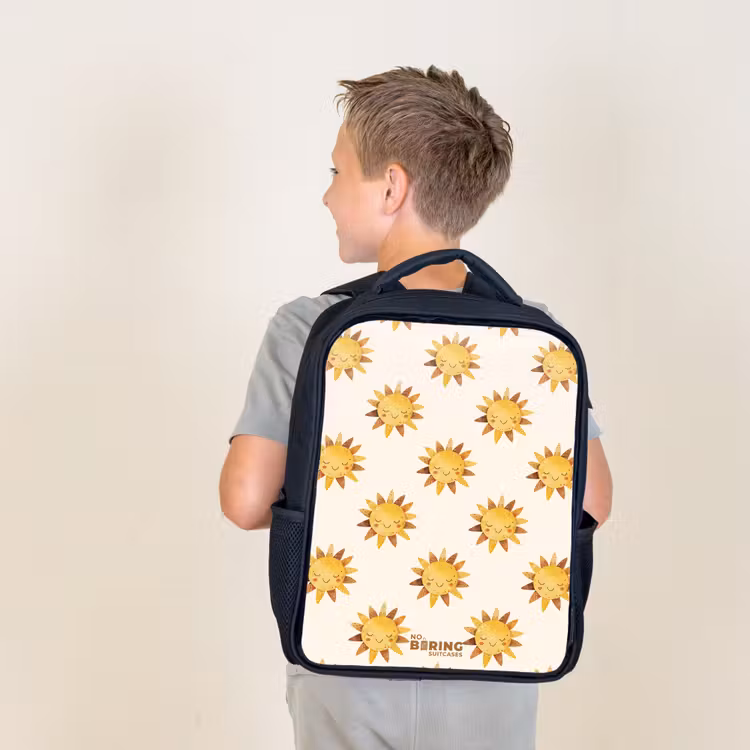Kids backpack - Black - Smiling suns as a pattern on beige background — 2