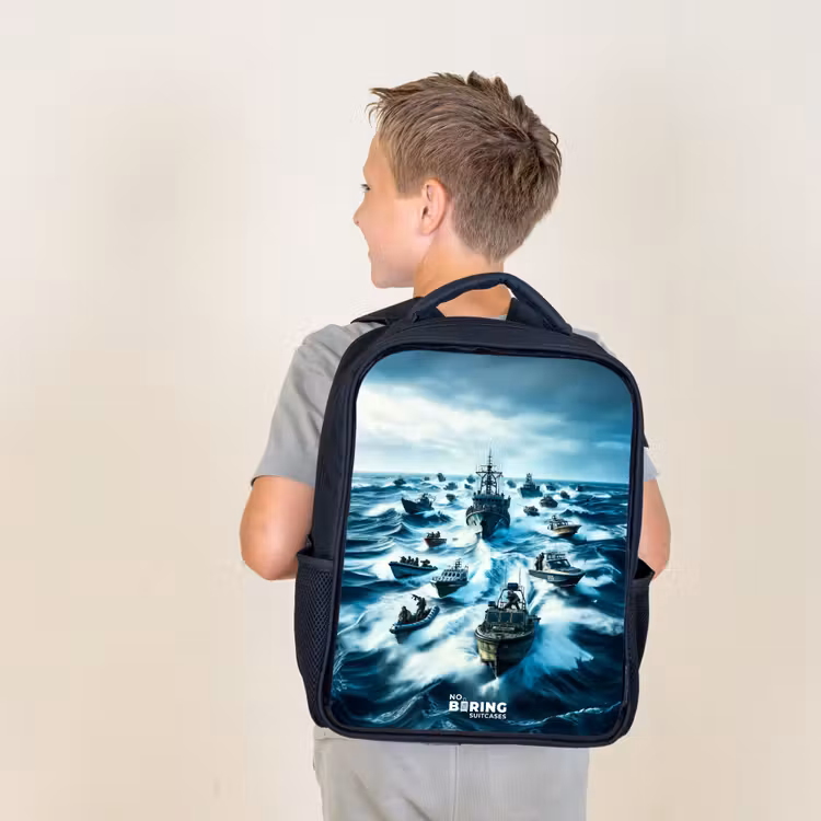 Kids backpack - Black - Ships in the sea — 2