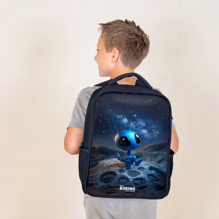 Kids backpack - Black - Blue alien creature under starry sky — 2