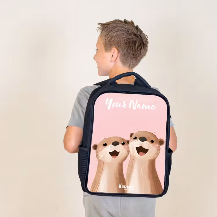 Kids backpack with name - Black - Smile - Otters - Pink - Illustration — 2