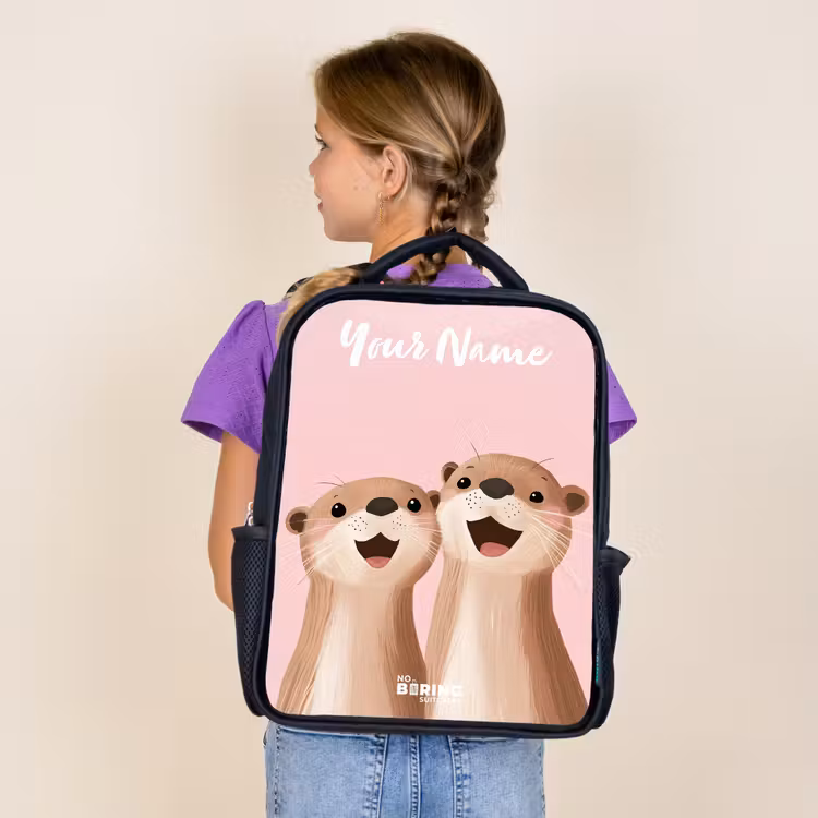 Kids backpack with name - Black - Smile - Otters - Pink - Illustration — 4