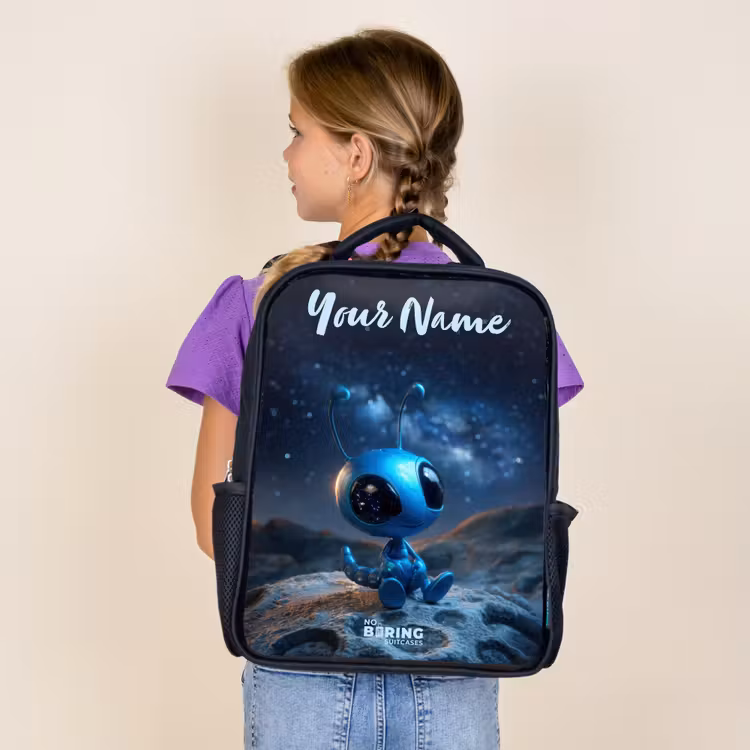 Kids backpack with name - Black - Blue alien creature under starry sky — 4