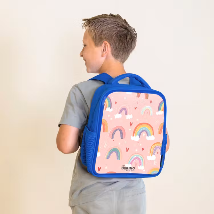 Kids backpack with name - Blue - Rainbows on a pink background — 2