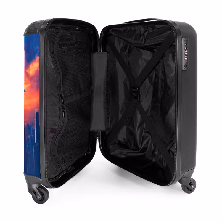Suitcase - Skyscraper superhero — 4