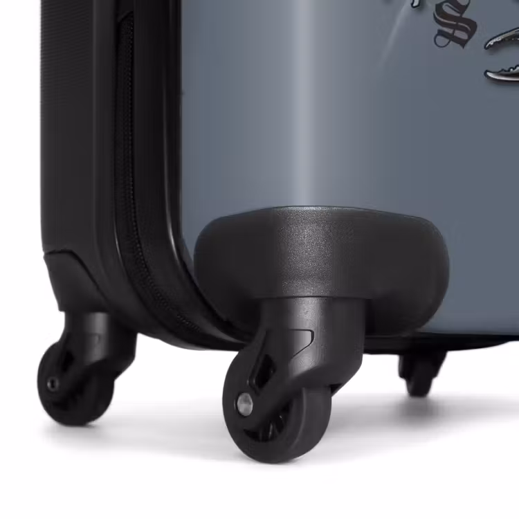 Suitcase - Tattoo style- Realistic scorpion on gray background — 6