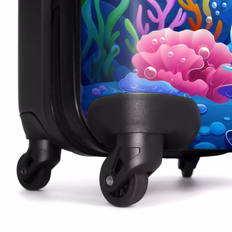 Suitcase - Olivia underwater — 6