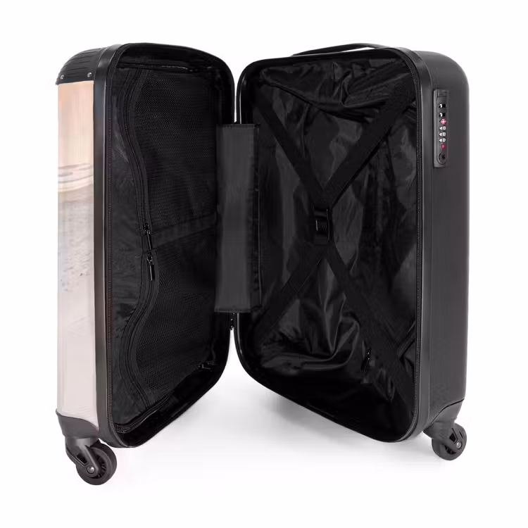 Suitcase - Horizon - Dune landscape - Sand — 5