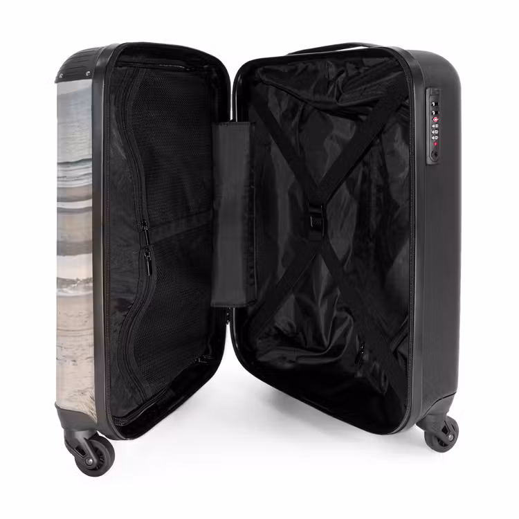 Suitcase - Sandy beach - Cloudy - Dunes — 5