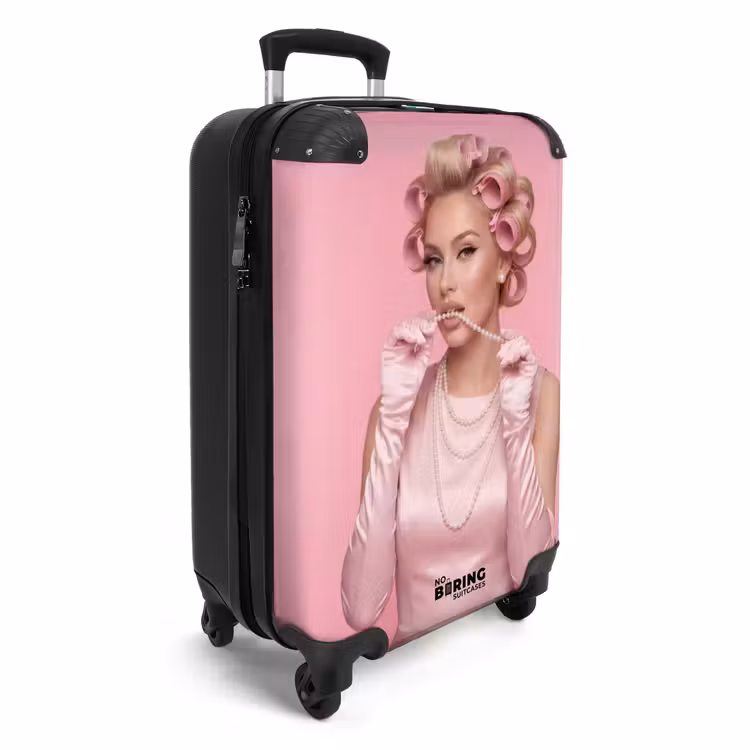 Suitcase - Woman - Pink - Pearl necklace - Curlers — 2