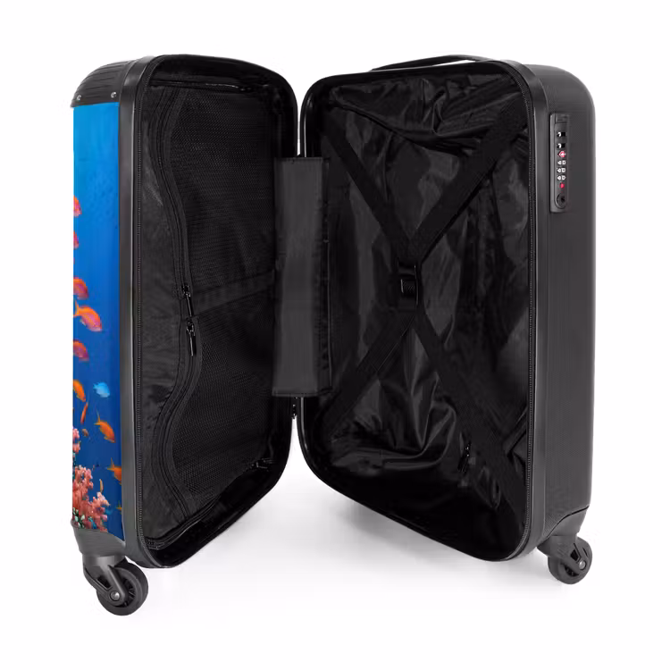 Suitcase - Underwater - Coral Reef - Fish - Ocean - Nature — 5