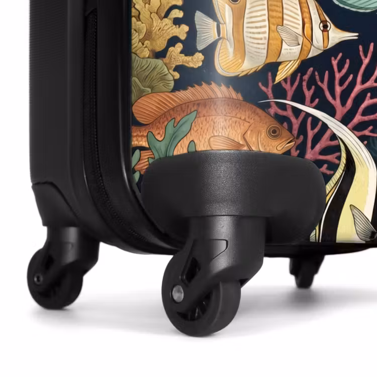 Suitcase - Fish - Coral - Underwater - Illustration — 7