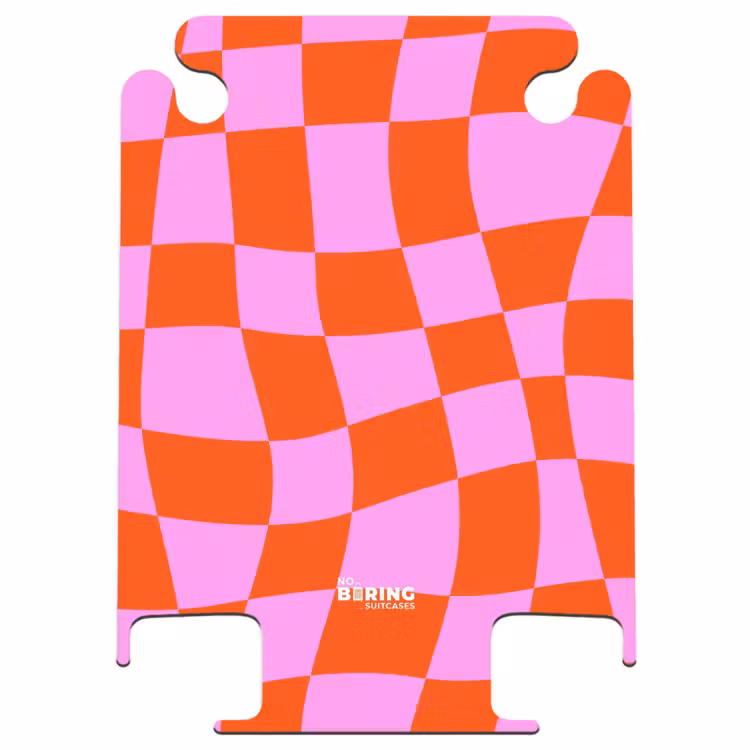 CaseSwap - Wavy checkerboard pattern in red and pink — 1